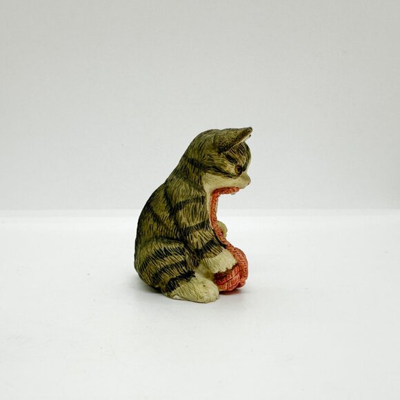 Vintage Set Resin Tabby Cats Playing Yarn Kittens 90s - Picture 12 of 16